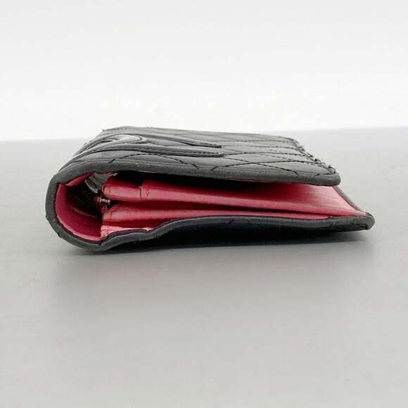 CHANEL Authentic Black Lambskin Leather Wallet - Picture 10 of 13